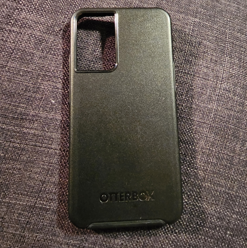 Black Symmetry Otterbox